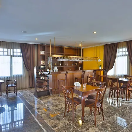 Hotel Bon & 4*